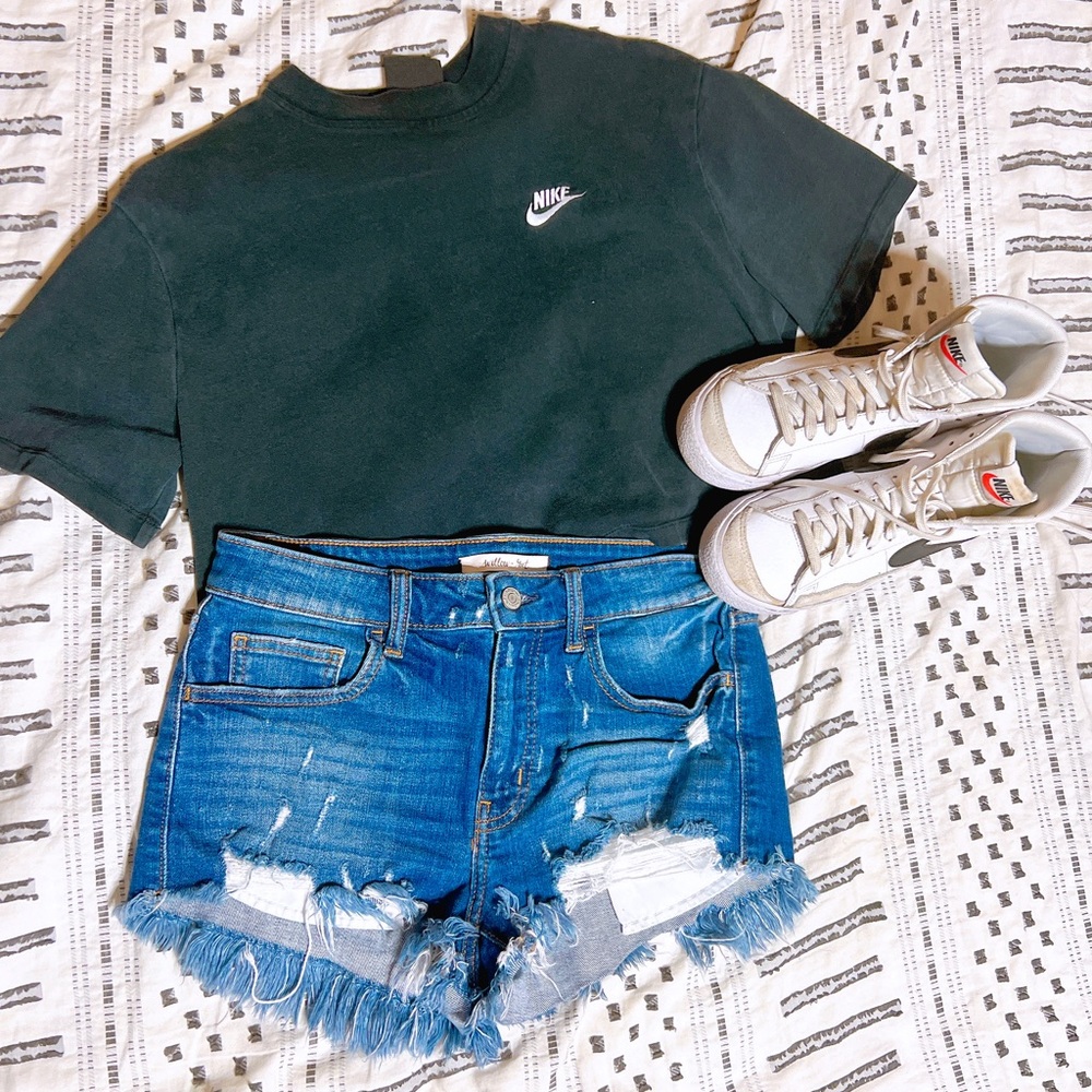 willow & root CUTOFF denim shorties